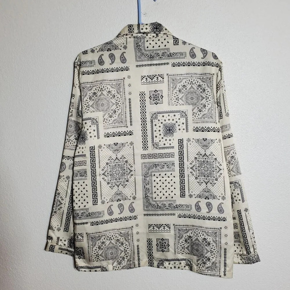 DOGG SUPPLY by SNOOP DOGG, Poly Satin Men's Pajama Lounge Shirt.  Size Small - Picture 2 of 8